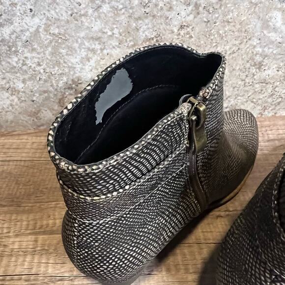 Size 8 Boutique by Corky’s Boot Gunmetal Copper Gold Ankle Bootie Side Zipper - Picture 5 of 9